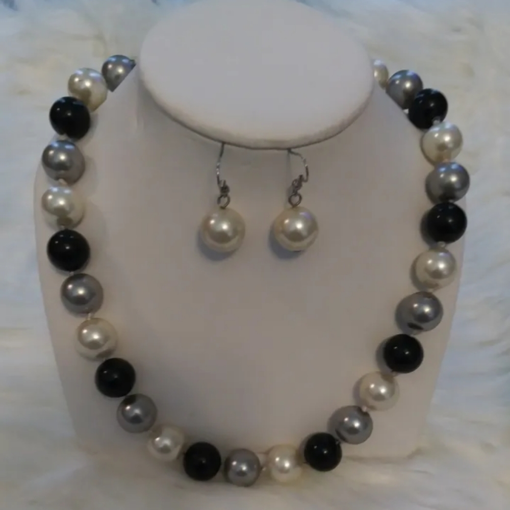 Jumbo Pearl and earring set